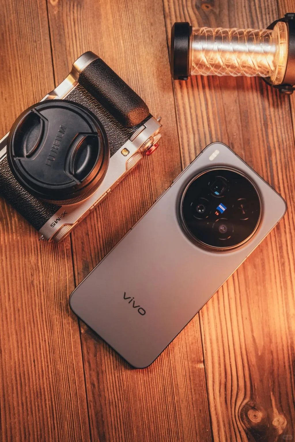 VIVO X300 Pro 5G Smartphone Dimensity 9500 6.78″AMOLED Display 6510mAh 90W FlashCharge 200MP ZEISS APO Telephoto Camera NFC OTG